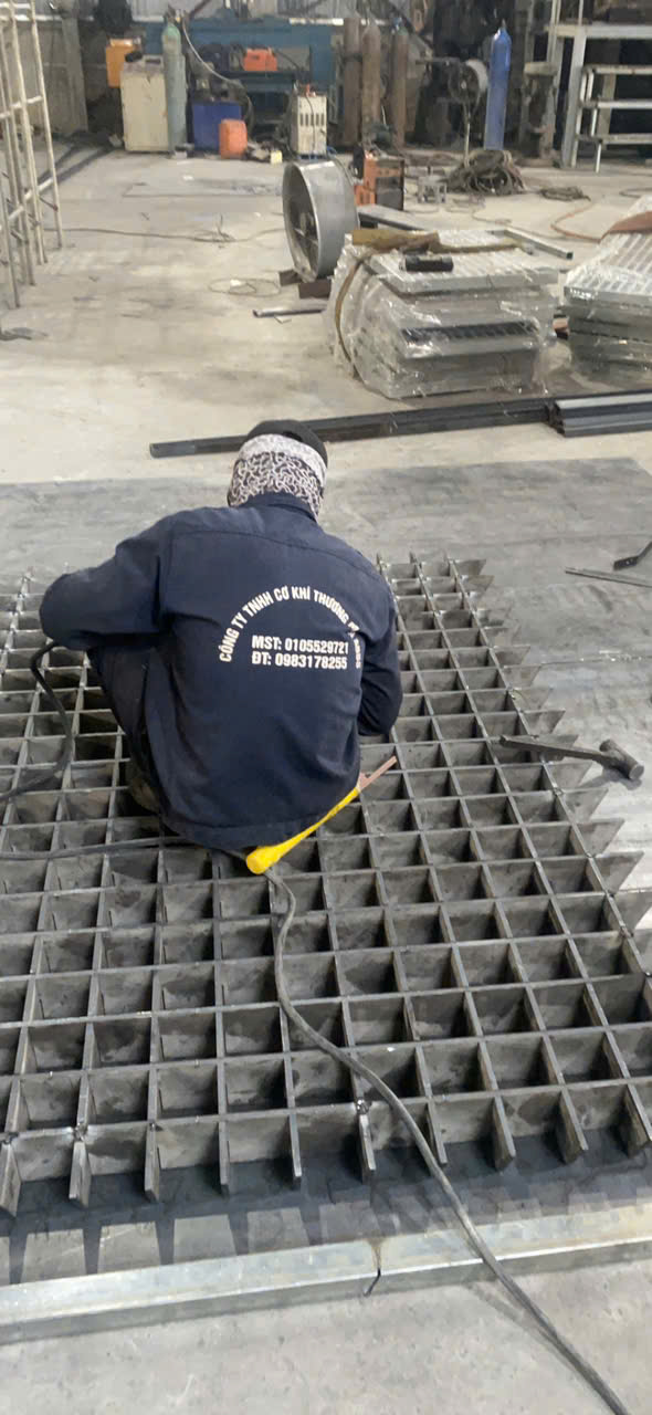 Tấm Sàn Grating Mạ Kẽm – Thiết kế chắc chắn chuẩn chất lượng nhất