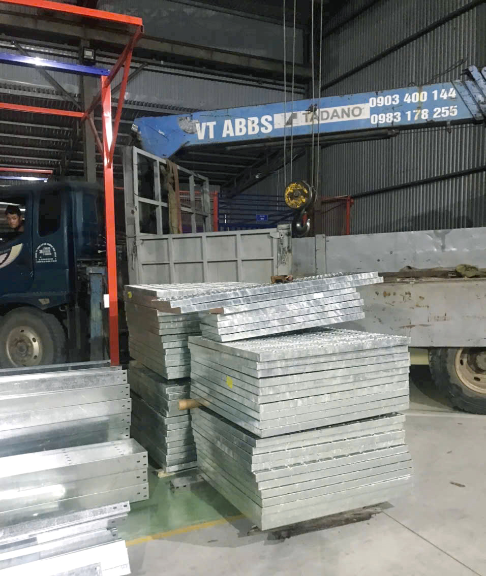 So Sánh Giữa Tấm Grating Mạ Kẽm Và Các Loại Khác
