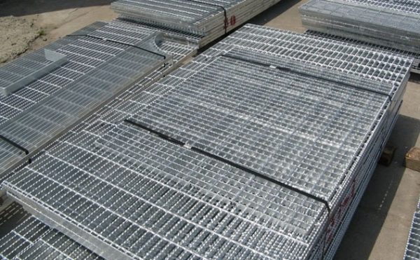 Lưới chắn rác bằng thép